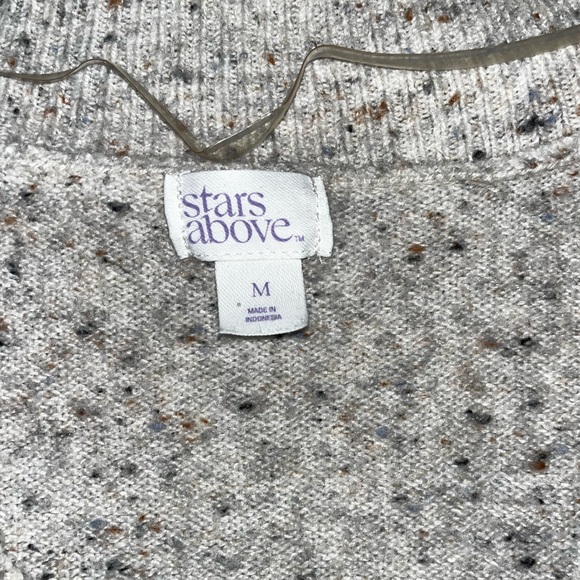 Stars Above V-neck Sweater - Picture 2 of 3